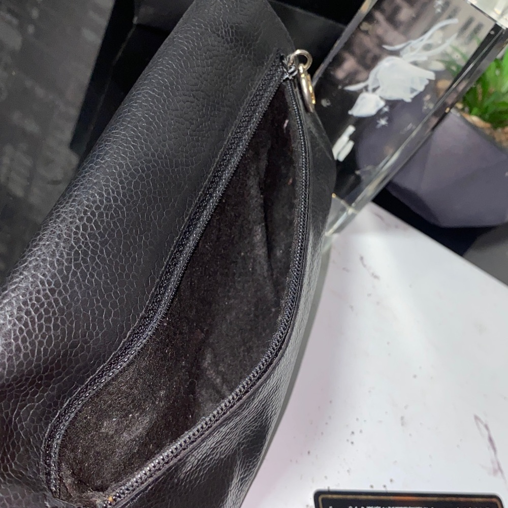Authentic CHANEL Timeless CC Logo Caviar Leather Purse Wallet - Picture 17 of 17